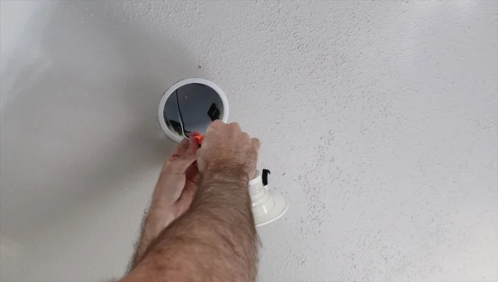 Connect the lights to the quick connectors and test each light.