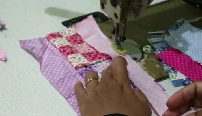 Prepare patchwork from fabric scraps.