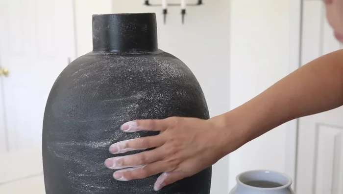 Assembling the lamp: Combine the prepared vase base with a suitable glass jar and light source (battery-operated or rechargeable). Add the lamp shade.