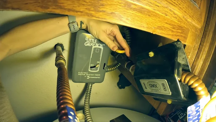 After the tank is full and valves are closed, check again for leaks.