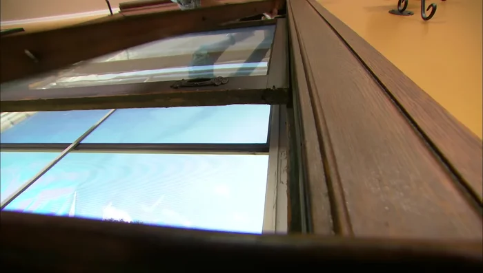 Remove the sash from the window opening.