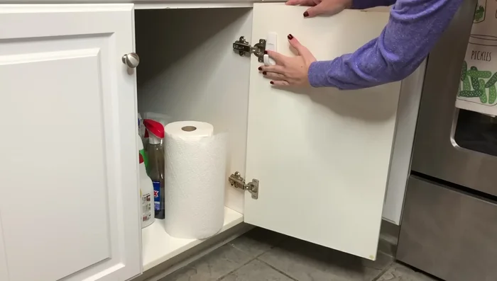 Store Saran Wrap/Tin Foil with Command Hook