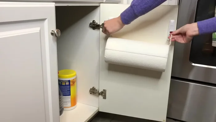 Store Saran Wrap/Tin Foil with Command Hook